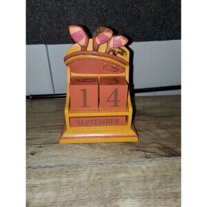 Hallmark Golf Desk Perpetual Calendar Heavy Wooden-